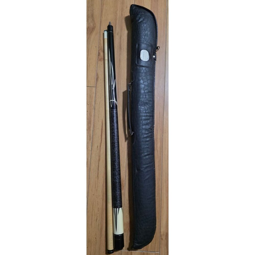 Action BW03 Black & White Pool Cue Billiard Stick RARE Great Condition